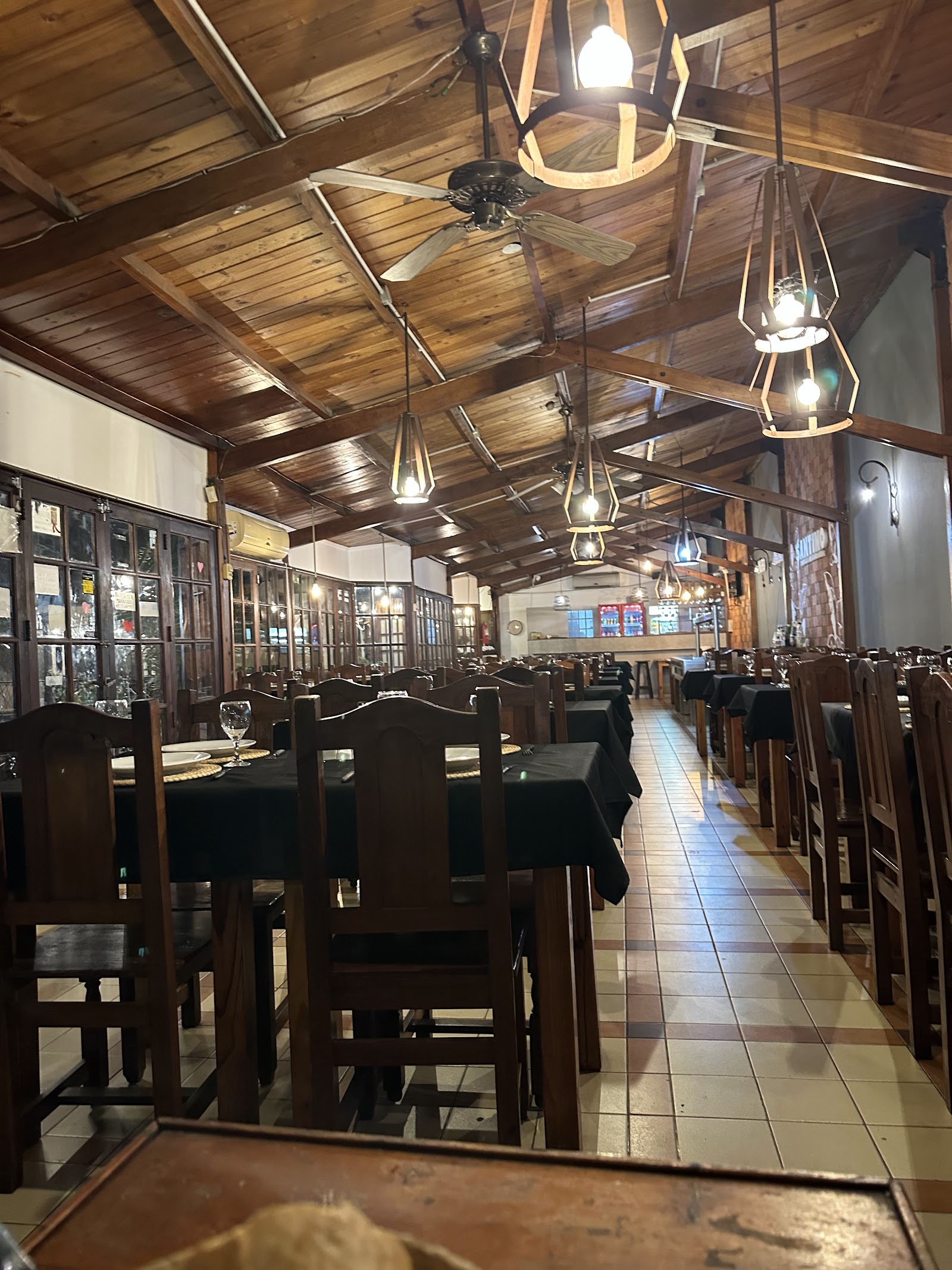 Salón principal de Santino Parrilla